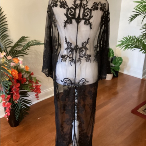 Floral Applique Sheer Duster - Picture 7 of 10